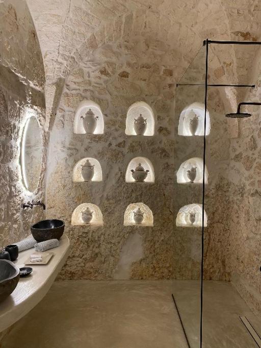 Alesia Luxury Cave Bed & Breakfast Ostuni Exterior foto